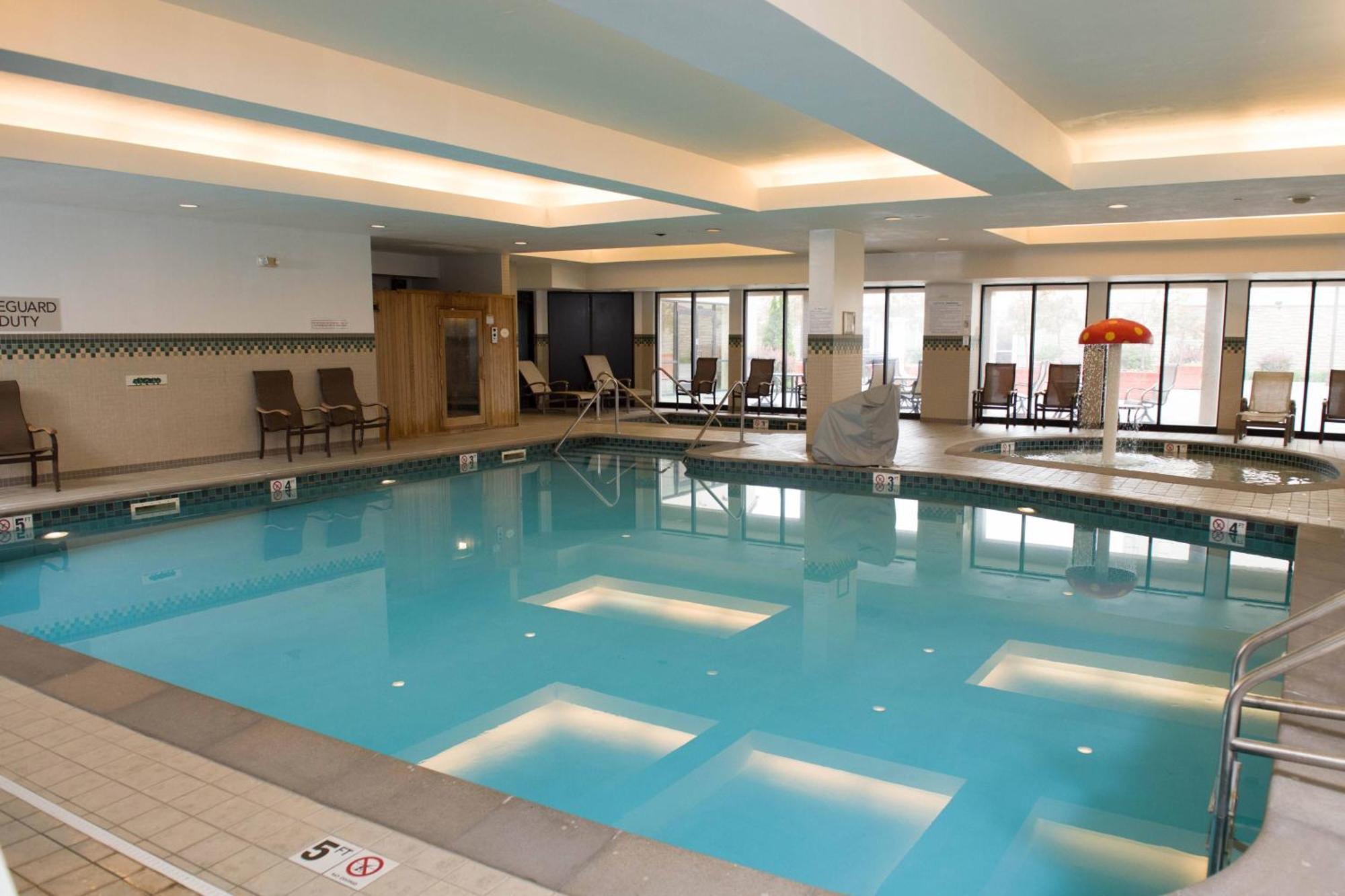 Hotel Courtyard By Marriott Erie Ambassador Conference Center Zewnętrze zdjęcie