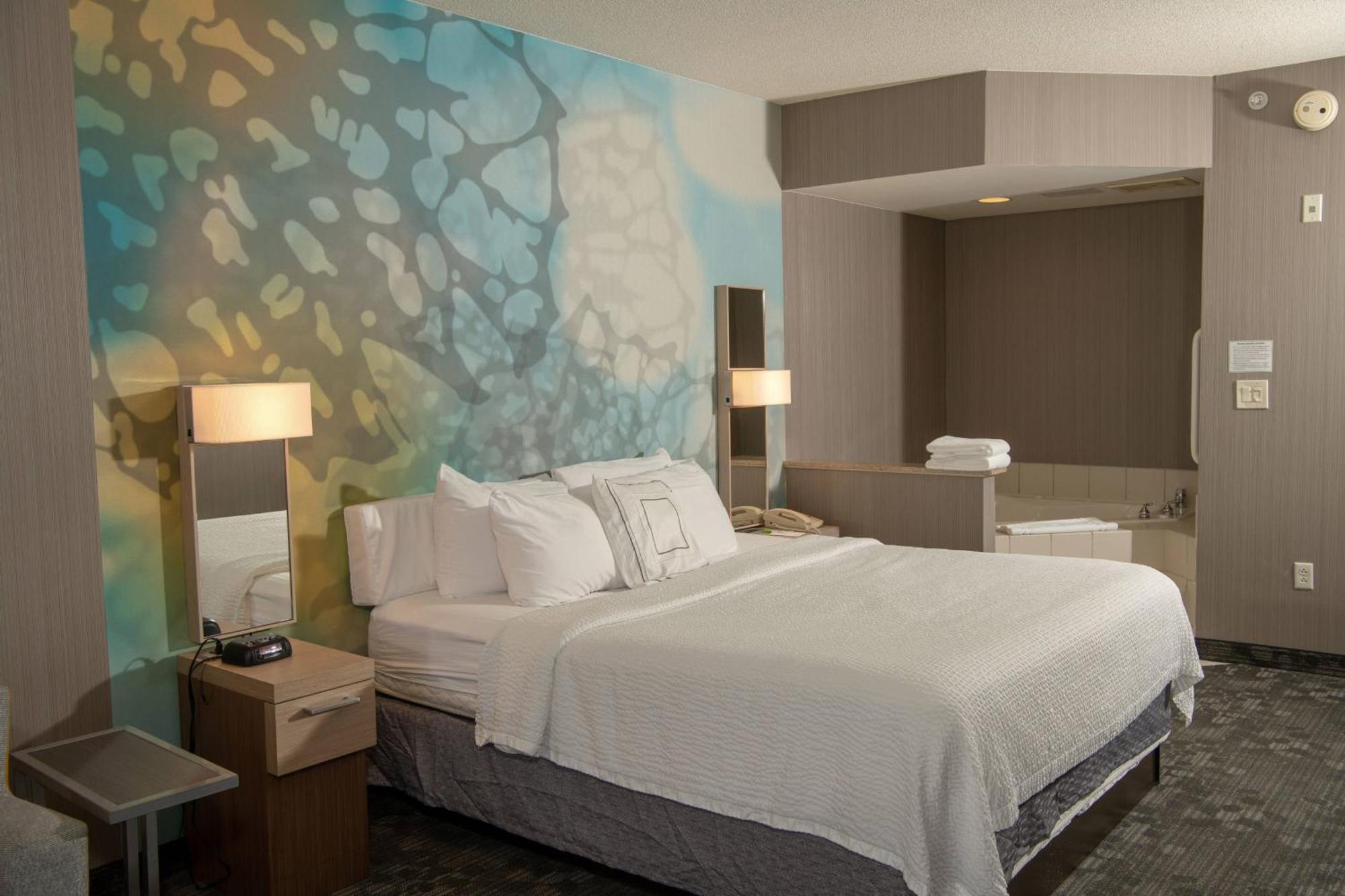 Hotel Courtyard By Marriott Erie Ambassador Conference Center Zewnętrze zdjęcie